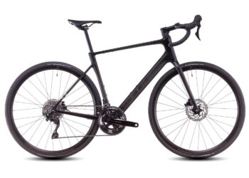 Cube Attain c62 Race Black